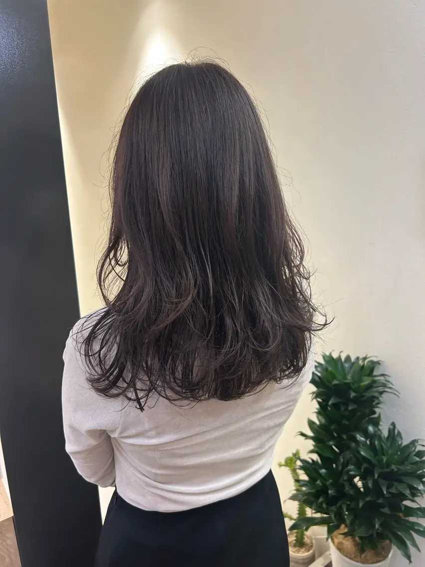 ロング カラー 透明感カラー グレージュ ラベンダーカラー ラベンダーグレージュ ラベンダーグレー hubhair レイヤー/透明感のヘアスタイル