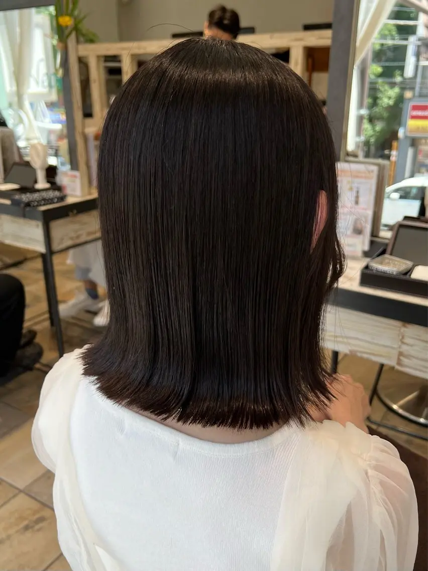 ミディアム カラー カット 縮毛矯正 下池 紗加のヘアスタイル