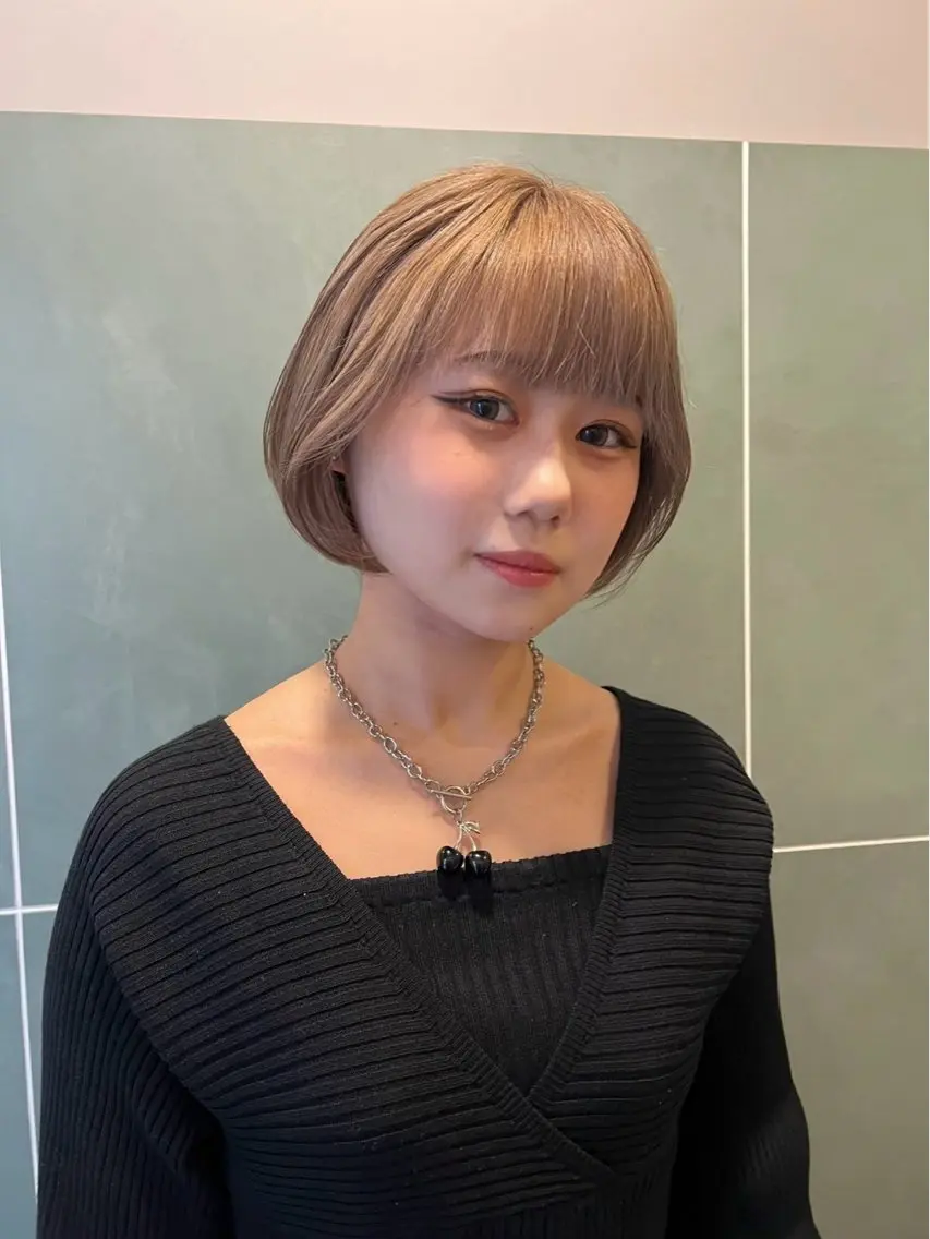 ショート カラー 網谷 萌夏のヘアスタイル