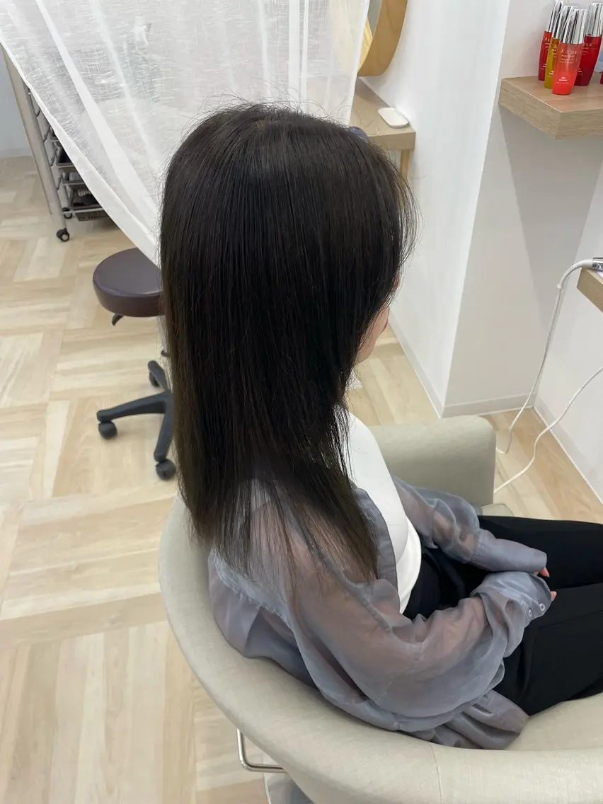 ミディアム 川下 葉音のヘアスタイル