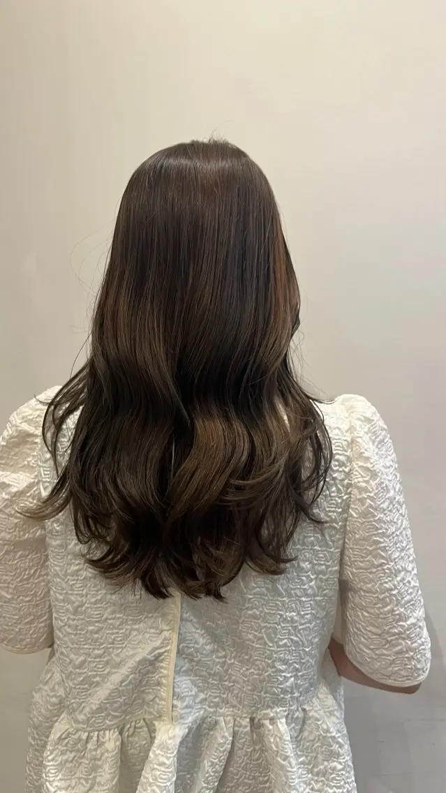 ロング レイヤーカット utsumi uran 吉祥寺のヘアスタイル
