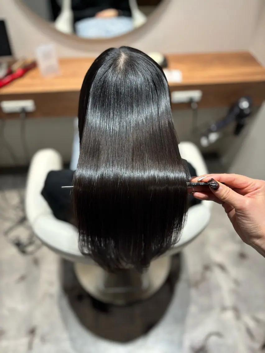 セミロング トリートメント 美髪ヘア 🤍erikaのヘアスタイル