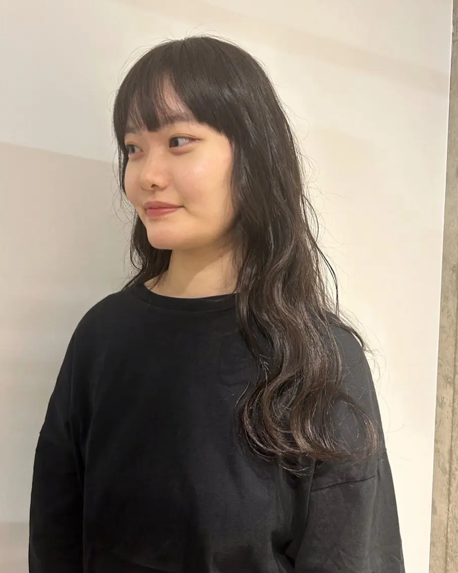 ロング カラー 透明感カラー オリーブカラー 暖色カラー 奥村陽花のヘアスタイル