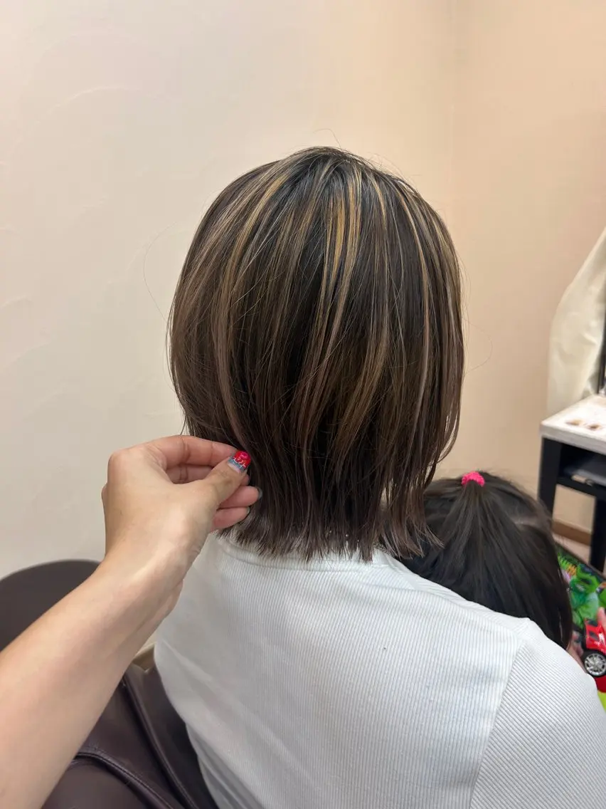 ミディアム カット ヘアカラー 井上 萌のヘアスタイル