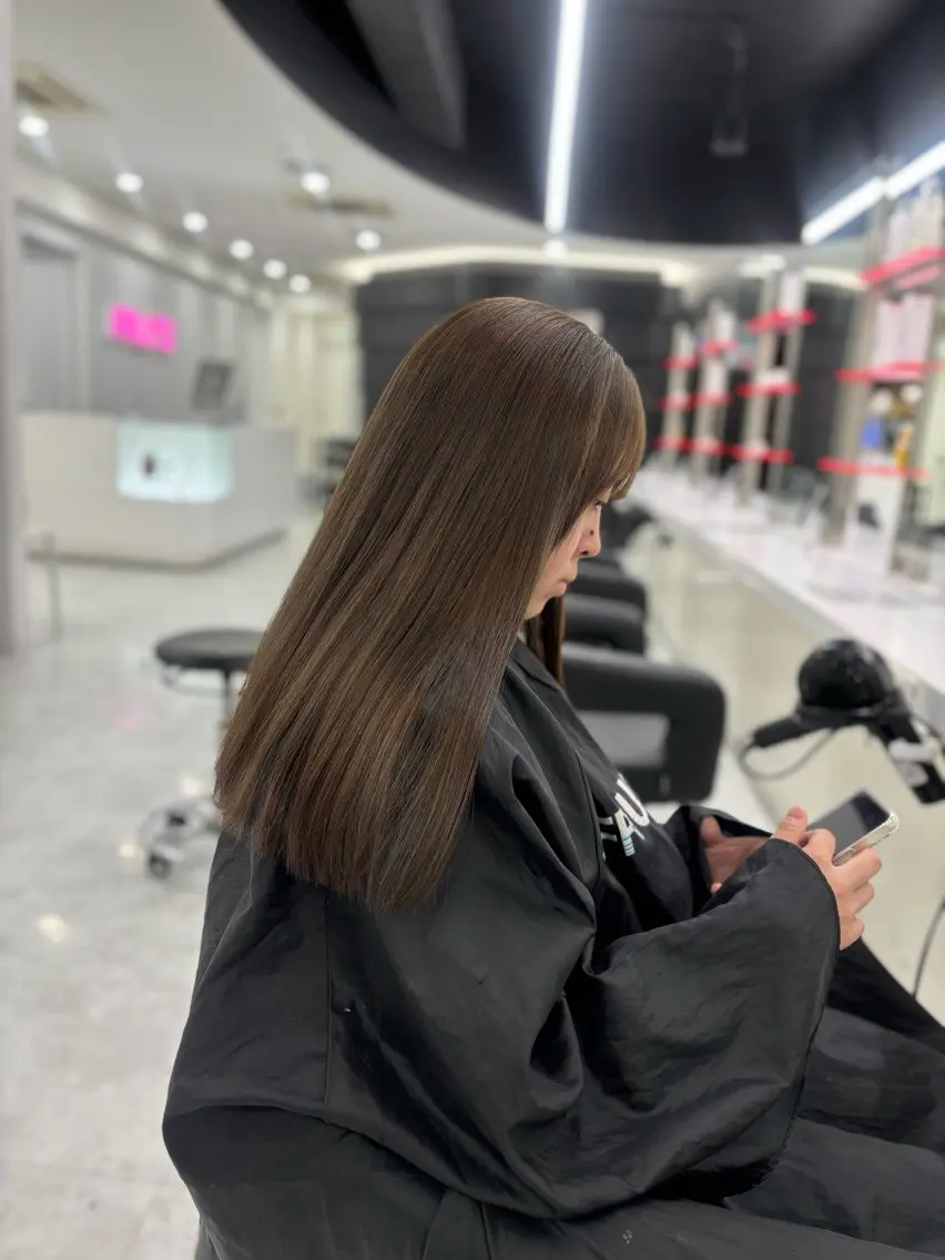ロング カット ヘアカラー トリートメント ヘッドスパ ヘアセット ベージュブラウン /レイヤー /まなかのヘアスタイル