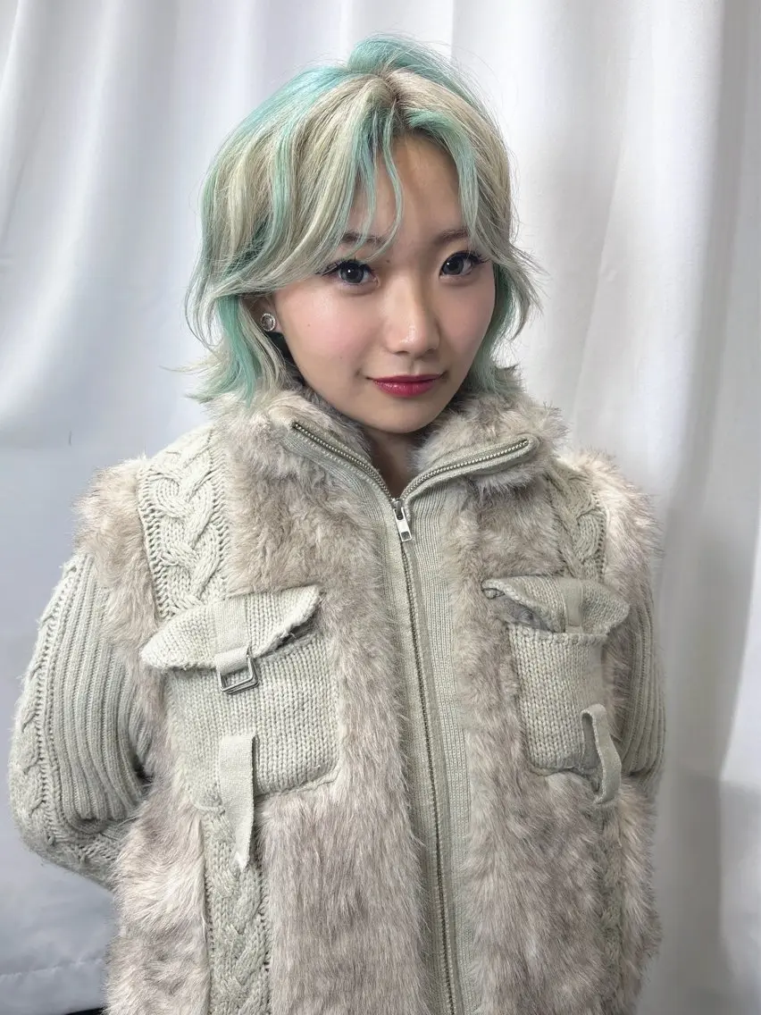 ミディアム ヘアカラー ハイトーン髪質改善 🫧大阪/kanonのヘアスタイル