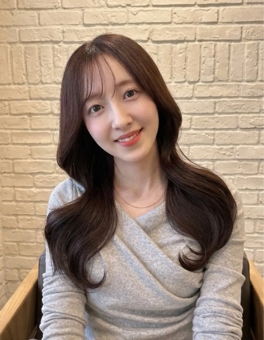 ロング カラー 高田 絵未のヘアスタイル