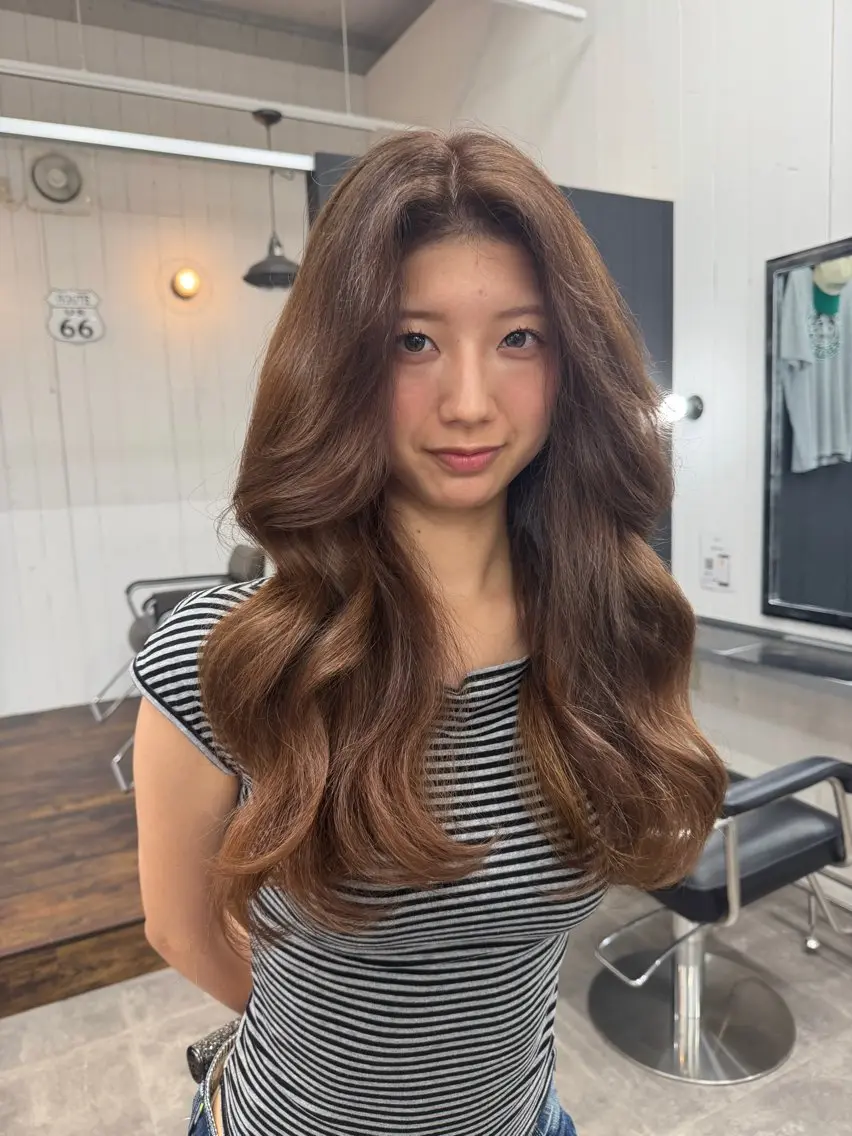 ロング カット ヘアカラー トリートメント VENICE MIKIのヘアスタイル