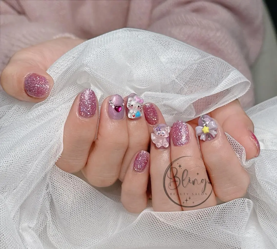 ショート 韓国風ヘア ハンドネイル Bling Salonのネイルデザイン