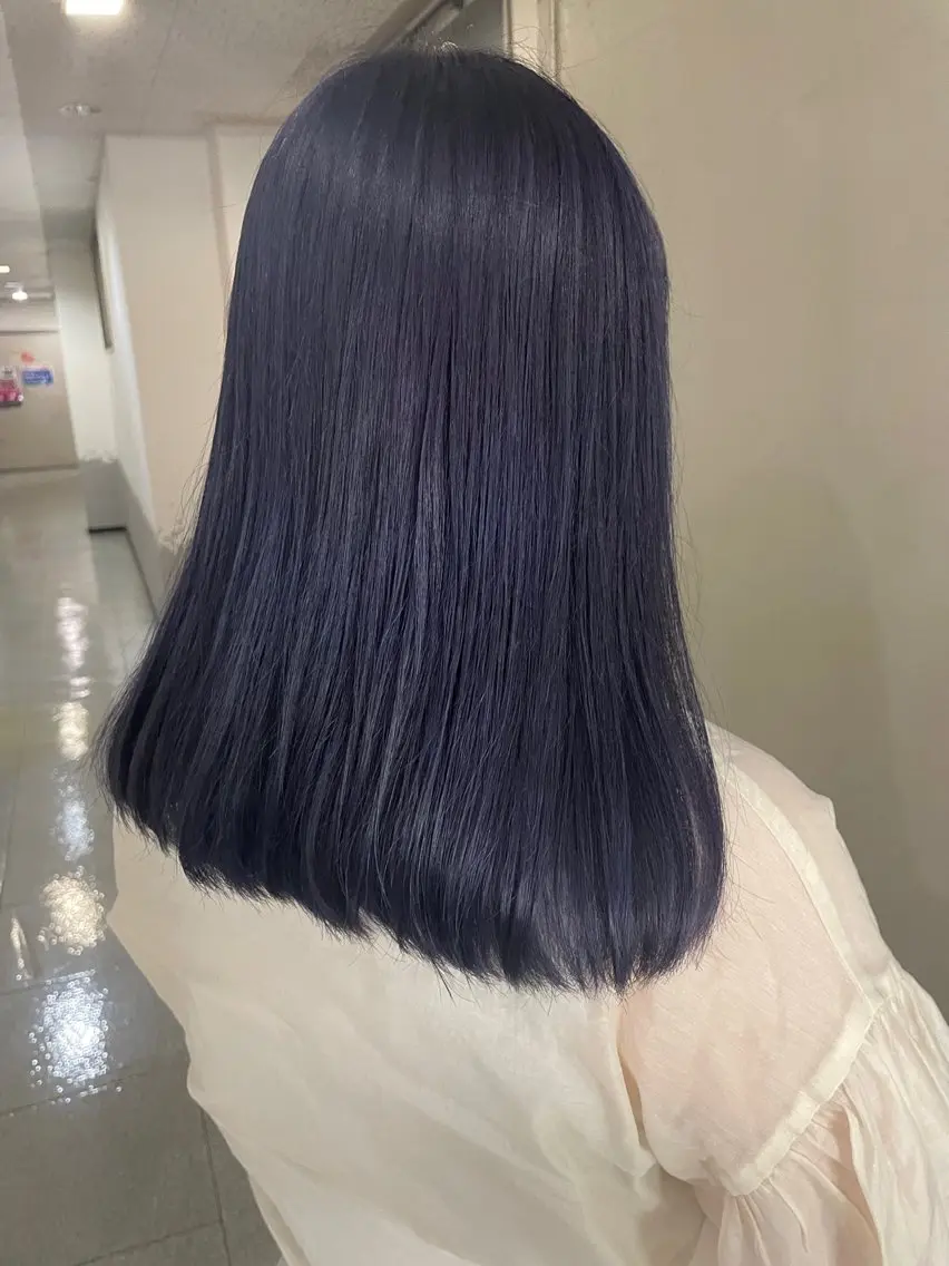 セミロング カラー 吉村 夏椰のヘアスタイル