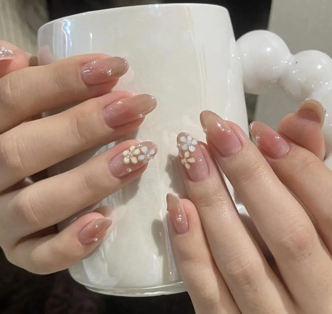 ネイル ハンドネイル エリ🫧 nail池袋東口のネイルデザイン