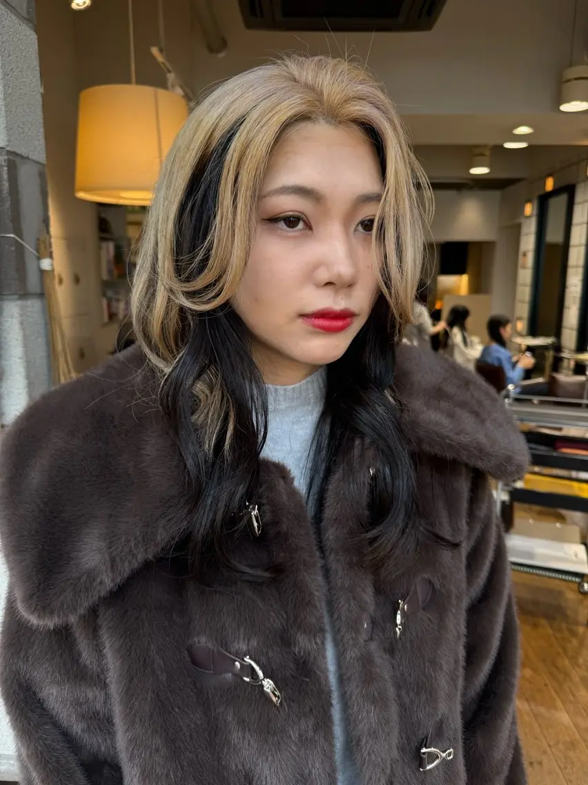 ロング ヘアカラー 松本 夏海のヘアスタイル