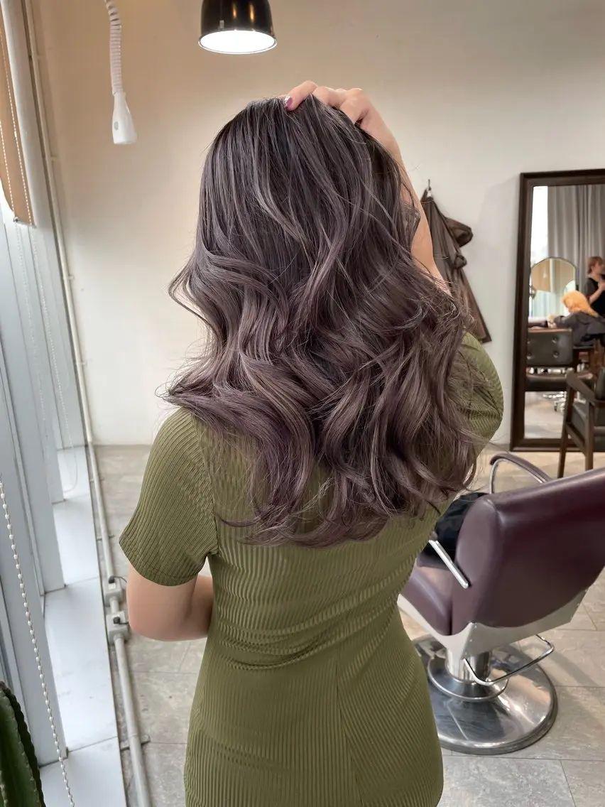 ロング カラー カット ヘアカラー トリートメント ヘアセット 💜ハイトーン💛 マジカルかいちゃんのヘアスタイル