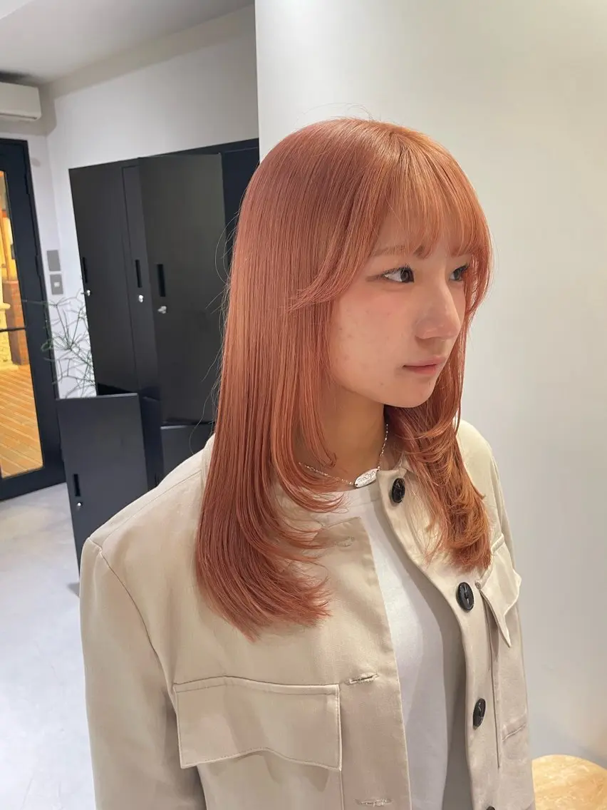 セミロング ヘアカラー トリートメント _WHITE 佐伯 碧のヘアスタイル