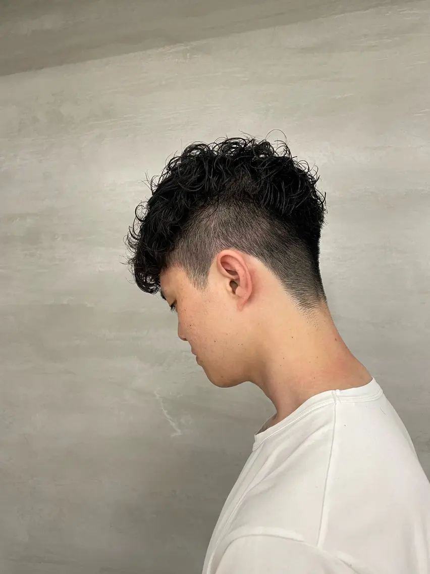パーマ メンズ スペインカール カット パーマ 鶴井 美空のヘアスタイル