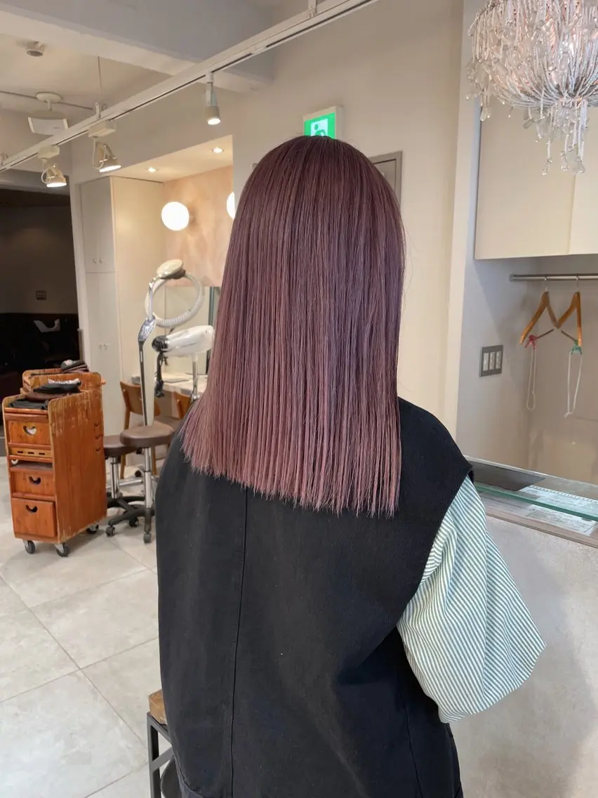 セミロング カラー ブリーチ ピンクカラー カット ヘアカラー トリートメント 切りっぱなしボブ ソノキユウカのヘアスタイル