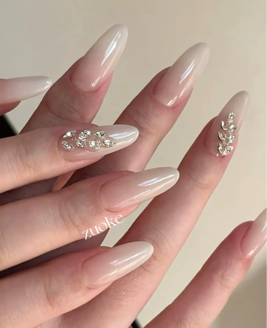 ネイル アートネイル チークネイル 長さ出し フレンチネイル ジェルネイル ハンドネイル 🦋new Nail🦋ニノのネイルデザイン
