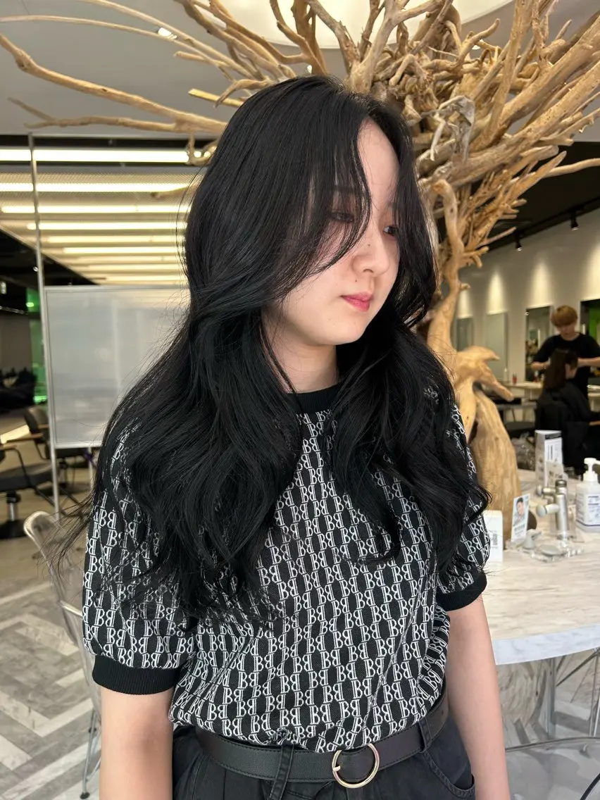 ロング ヘアカラー トリートメント 透け感ベージュ /ミハルのヘアスタイル