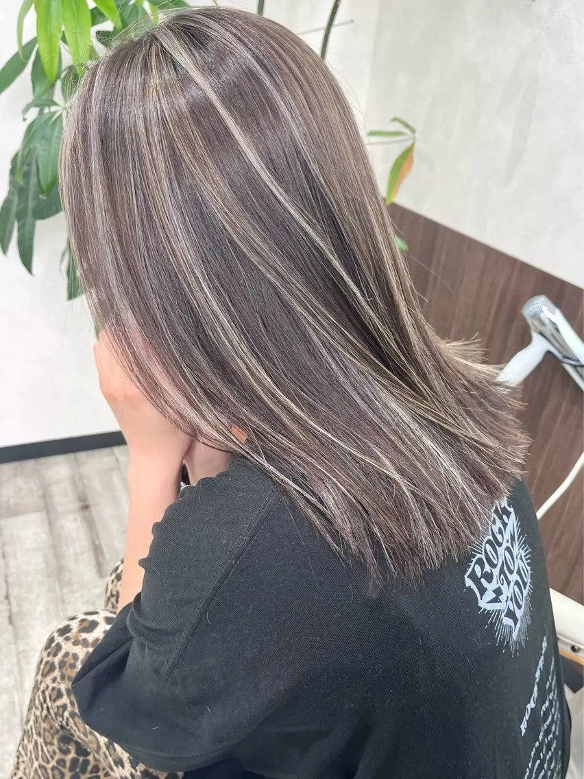 ミディアム カラー ヘアアレンジ ハイライトカラー ハイライト Belle hair Design青野大貴のヘアスタイル