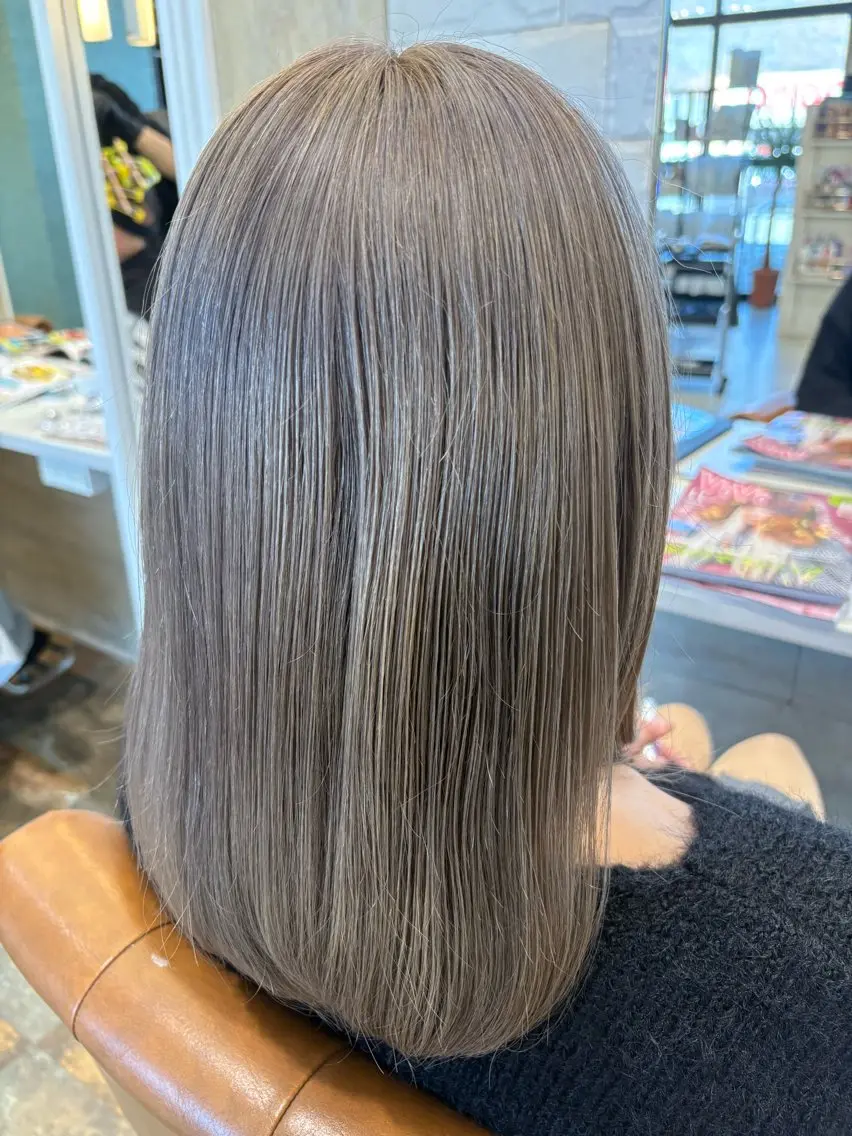 ミディアム カラー ヘアカラー 🫧美髪&髪質改善 𝔼𝕀𝕄𝕀🫧のヘアスタイル