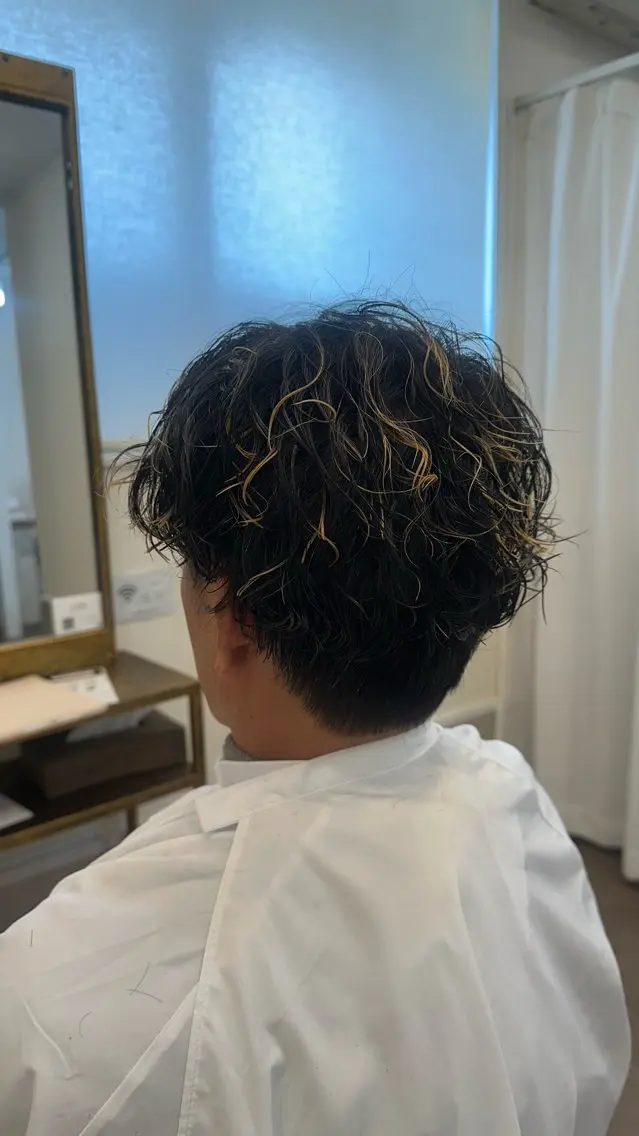 パーマ メンズ スペインカール カット パーマ 押川 未羽のヘアスタイル