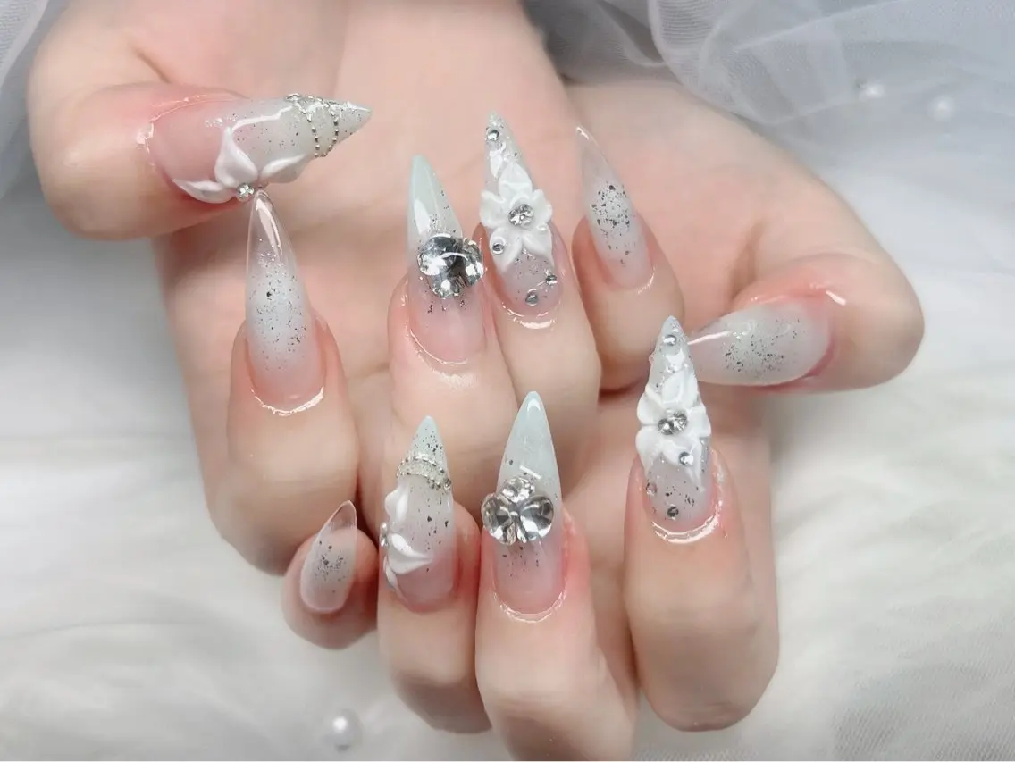 ネイル ブルー チークネイル ドット フレンチネイル ジェルネイル ハンドネイル Kei Nail 長さ出し 付け放題のネイルデザイン