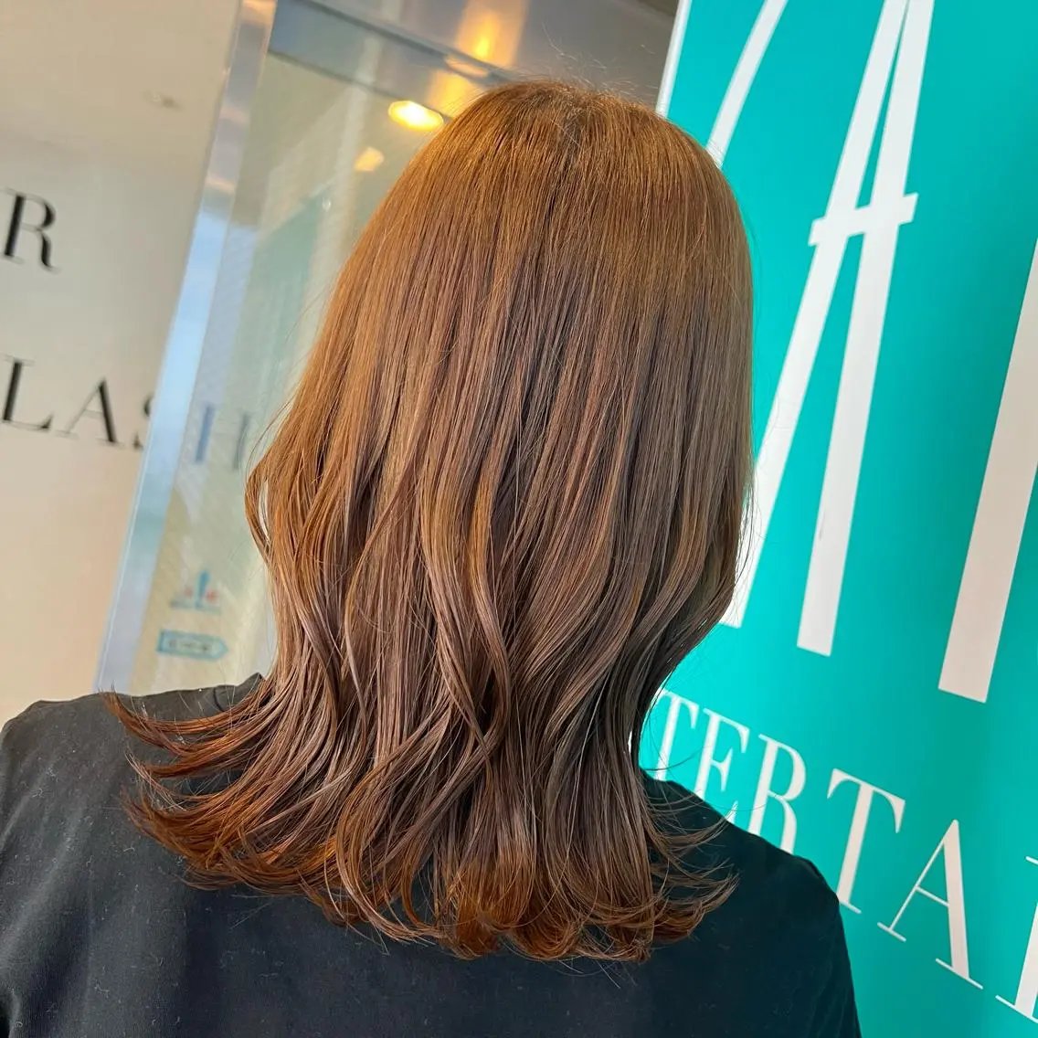 ミディアム カラー ベージュカラー stylist 🐶内藤 成香のヘアスタイル