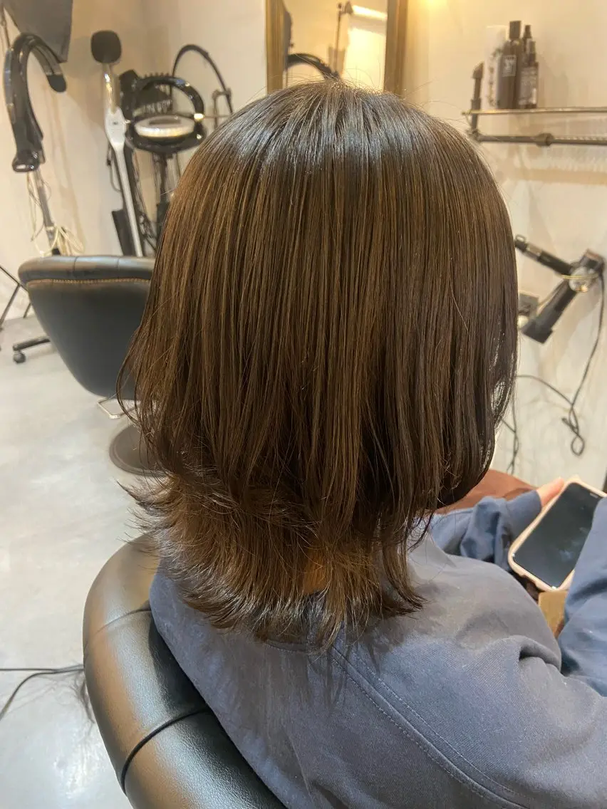 セミロング レイヤーカット ホシヤ ナオのヘアスタイル