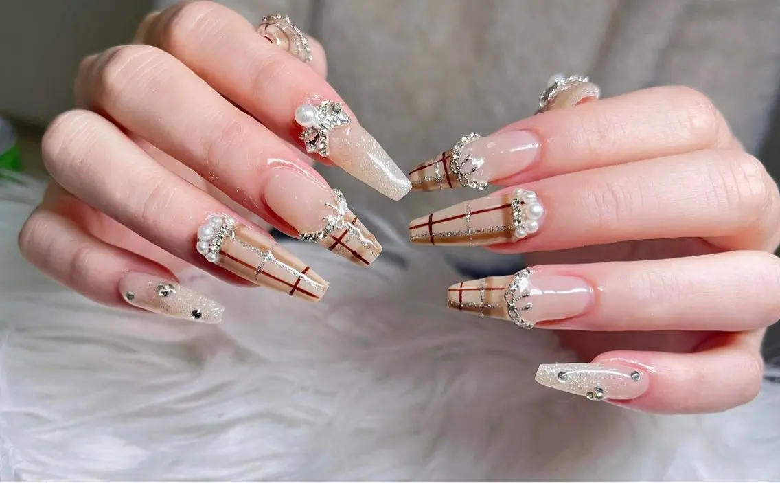 ネイル アートネイル 成人式 ジェルネイル ニュアンスネイル 夏ネイル ハンドネイル Jenn Nail Salonのネイルデザイン