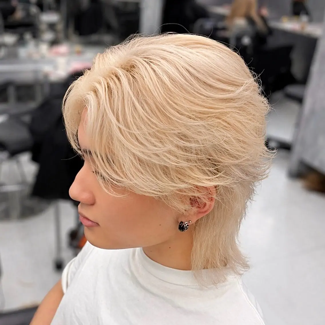 ミディアム メンズ カット ヘアカラー トリートメント ʜᴀʀᴜᴋᴀ♱メンズ ウルフ/ブリーチのヘアスタイル
