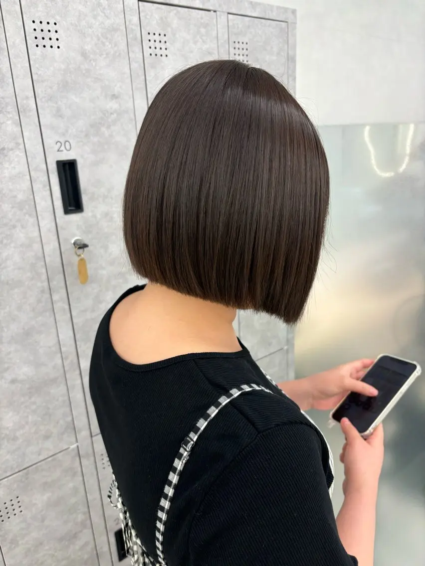 ショート カット ヘアカラー 韓国透明感カラー🌀 yuukiのヘアスタイル
