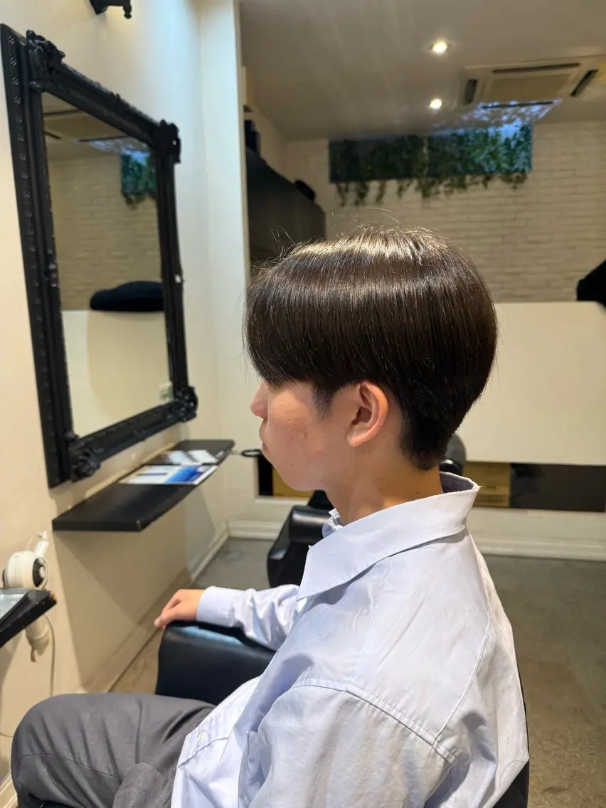 ショート フジイ トモミのヘアスタイル