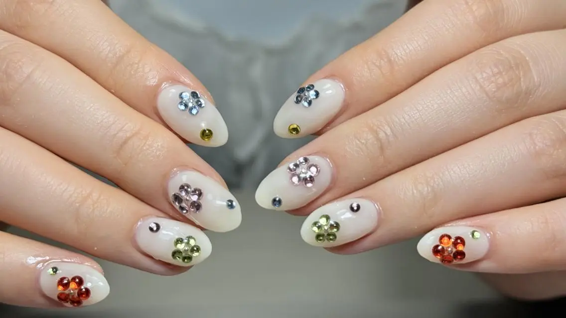 ネイル ハンドネイル ハンドケア 🍑 momo_nailのネイルデザイン