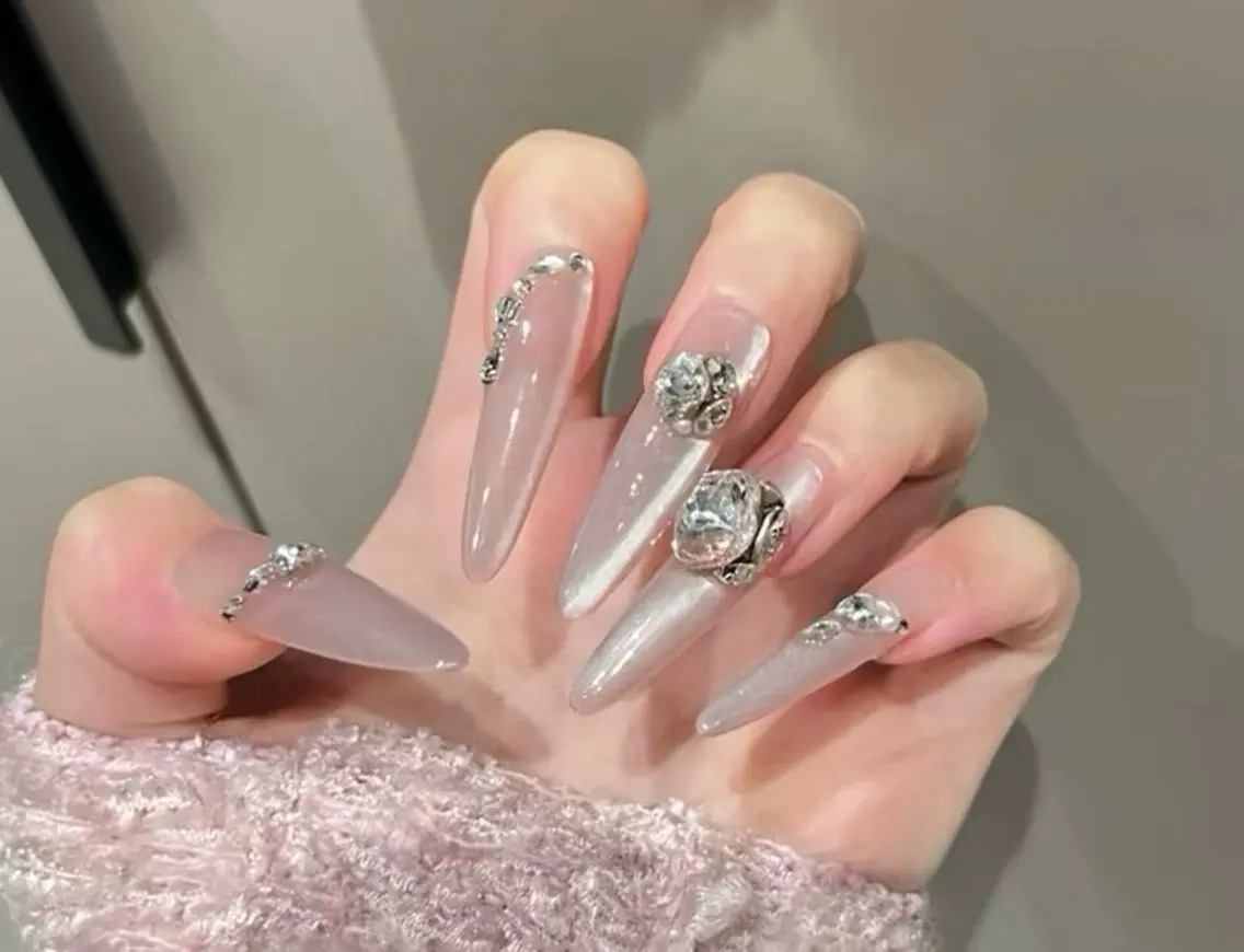 ネイル チークネイル 長さ出し フレンチネイル ガーリー 韓国ネイル sun nail池袋 モデル募集のネイルデザイン