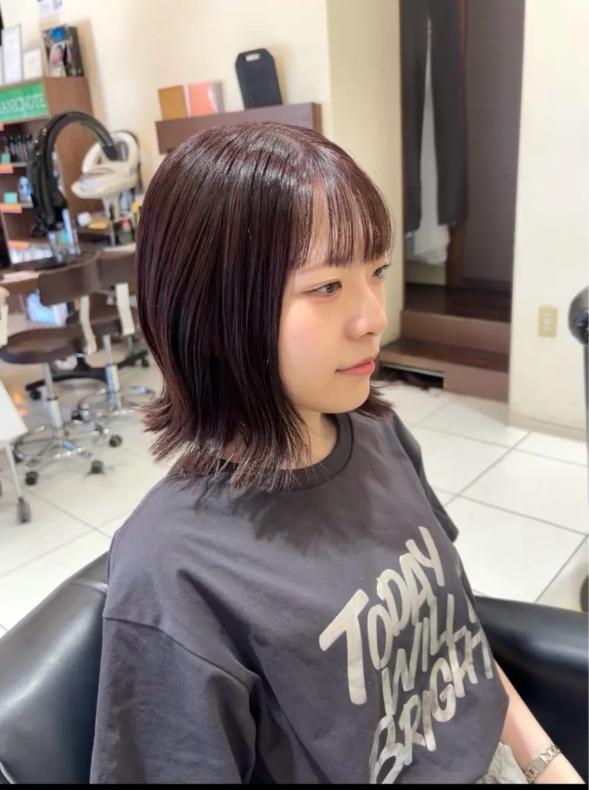 ミディアム カラー ラベンダーカラー ラベンダーピンク ピンクカラー ボブ 外ハネヘア カット ヘアカラー 小野 友暉のヘアスタイル
