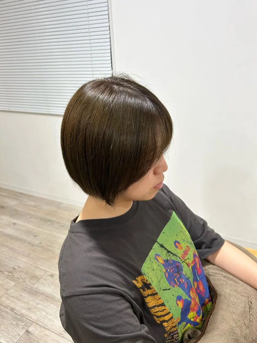 ショート カラー アッシュ ブラウンカラー ヘアカラー 菊澤 拓也のヘアスタイル