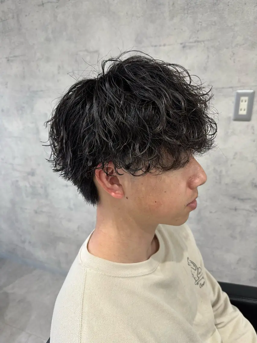 ショート パーマ メンズ メンズパーマ 波巻きパーマ カット パーマ ユウ🪄 パーマ指名No1のヘアスタイル