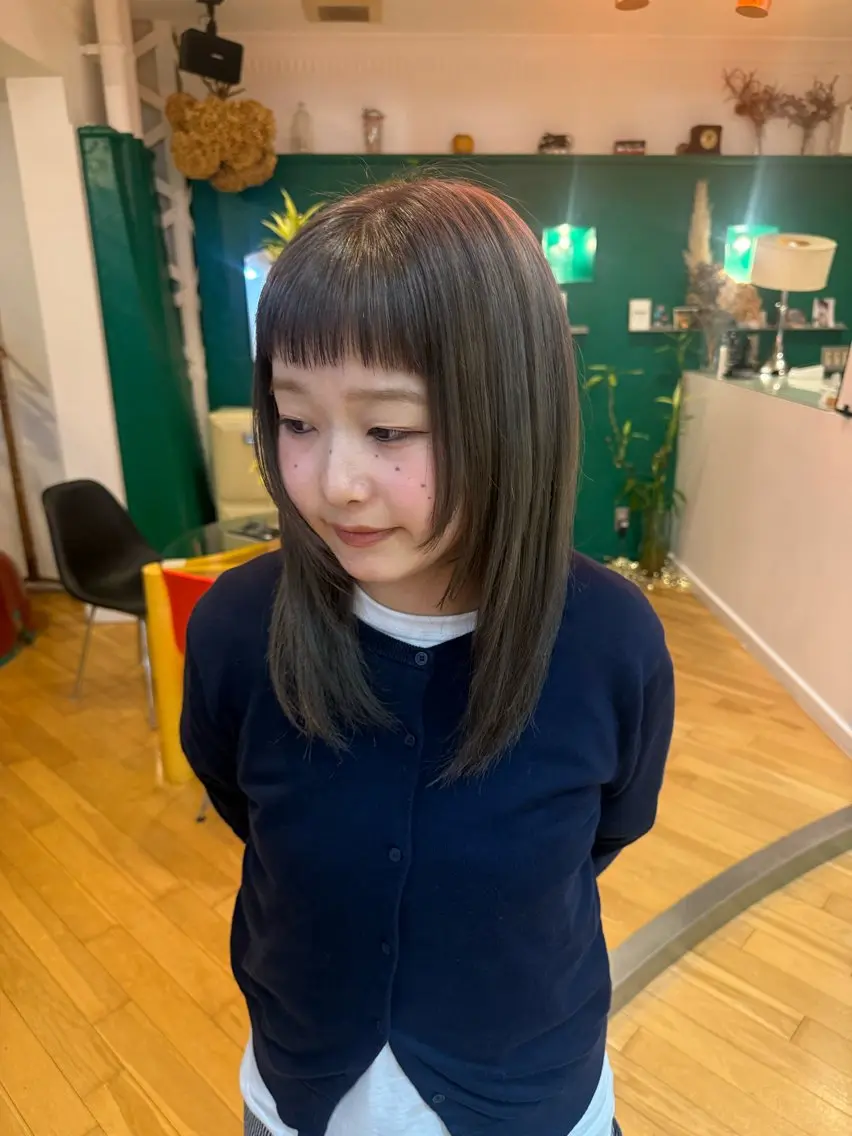 ミディアム ヘアカラー 八木 琴実のヘアスタイル