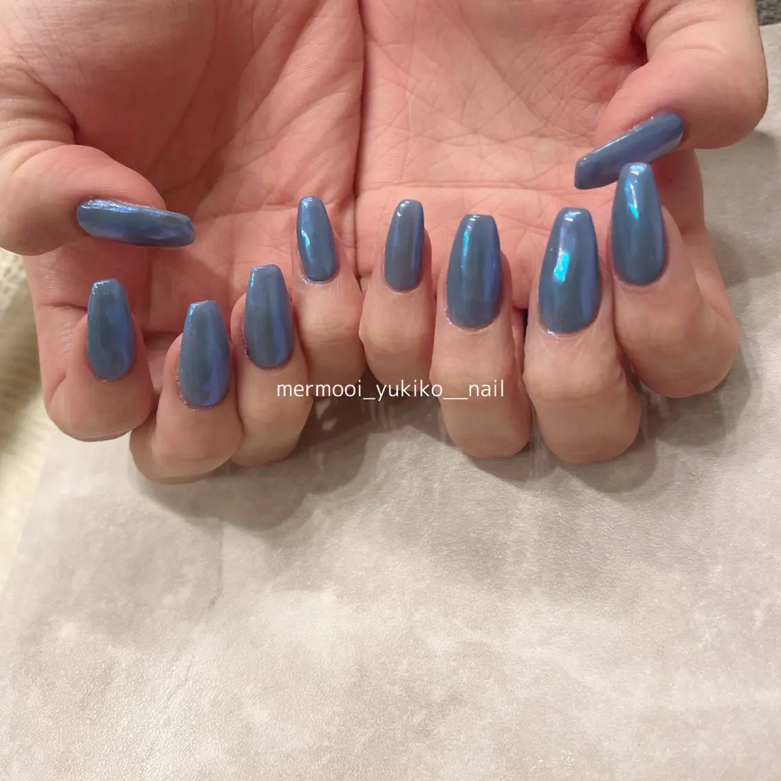 ネイル オーロラネイル ブルー ジェルネイル ミラーネイル ワンカラーネイル mermooi nailのネイルデザイン