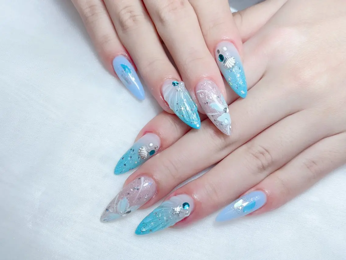 ネイル 🎀M nails✨ ビューティーのネイルデザイン