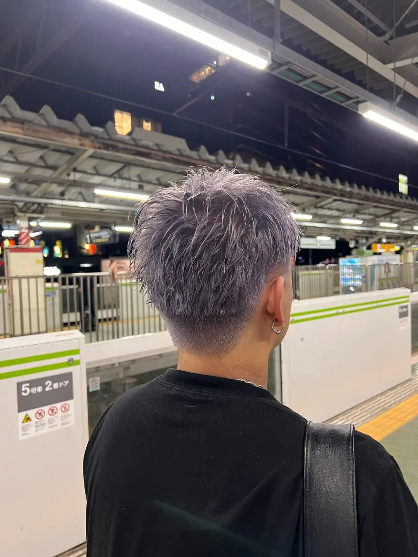 カラー メンズ メンズブリーチ メンズハイトーン ブリーチ ブロンド ハイトーンカラー カット ヘアカラー Ryosuke ブリーチ縮毛矯正特化のヘアスタイル