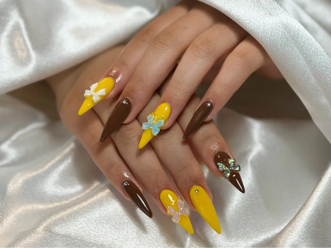 ネイル オーロラネイル チークネイル フットネイル フレンチネイル ジェルネイル Nichi Nail Salonのネイルデザイン