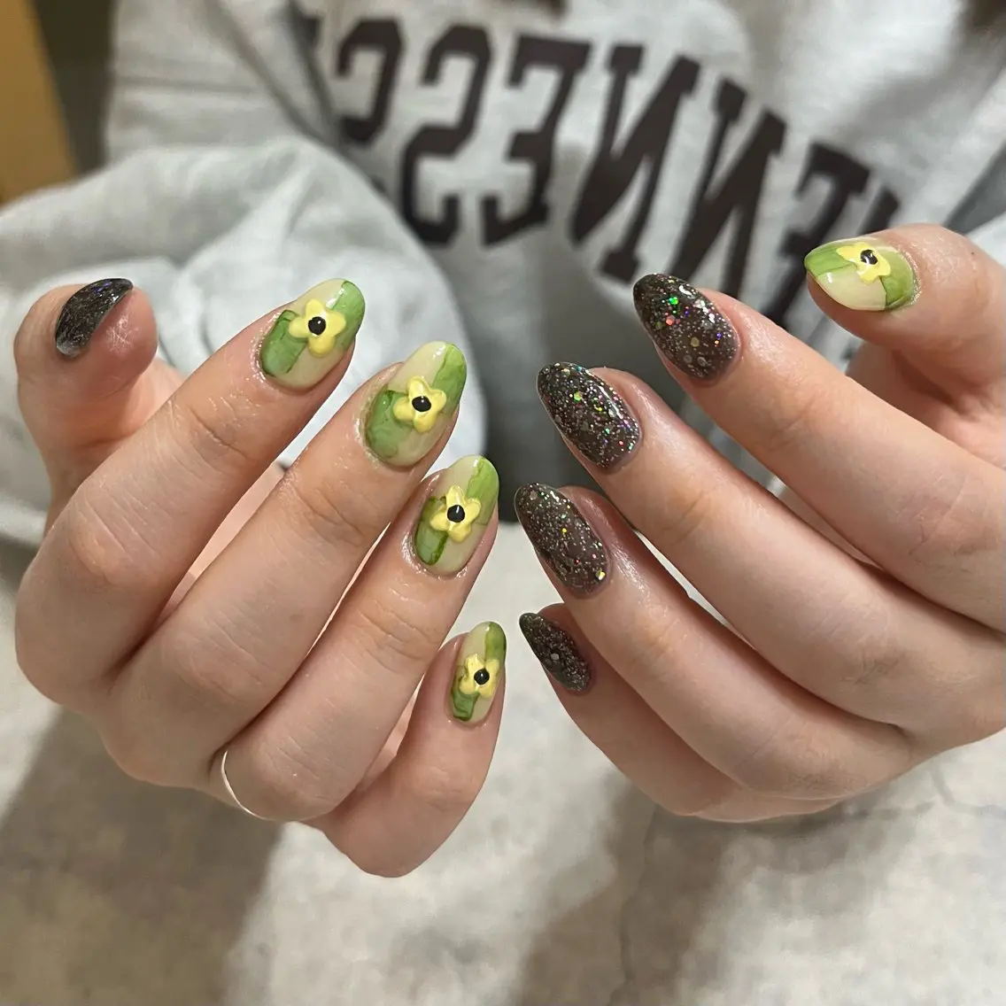 ネイル グリーン 持ち込み ハンドネイル vegh. nail/阿波座のネイルデザイン