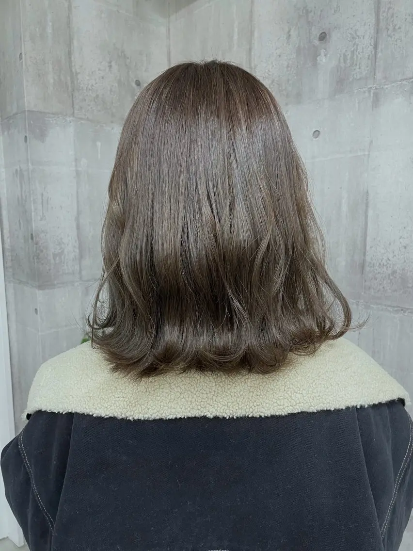 ミディアム カラー ベージュカラー オリーブベージュ 松村 友里圭のヘアスタイル