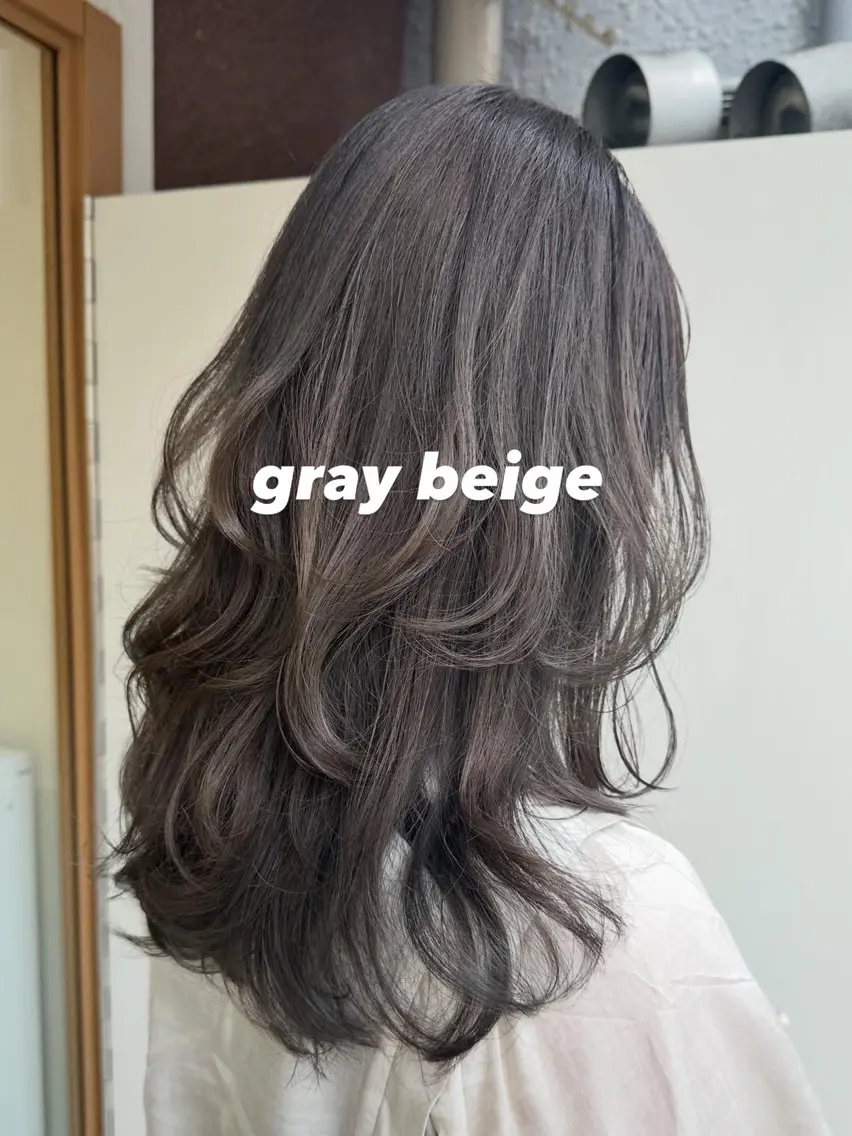 ロング カラー ロングレイヤー ベージュカラー 透明感カラー レイヤーカット ロング 銀座/レイヤー ハイライト/MAMIのヘアスタイル