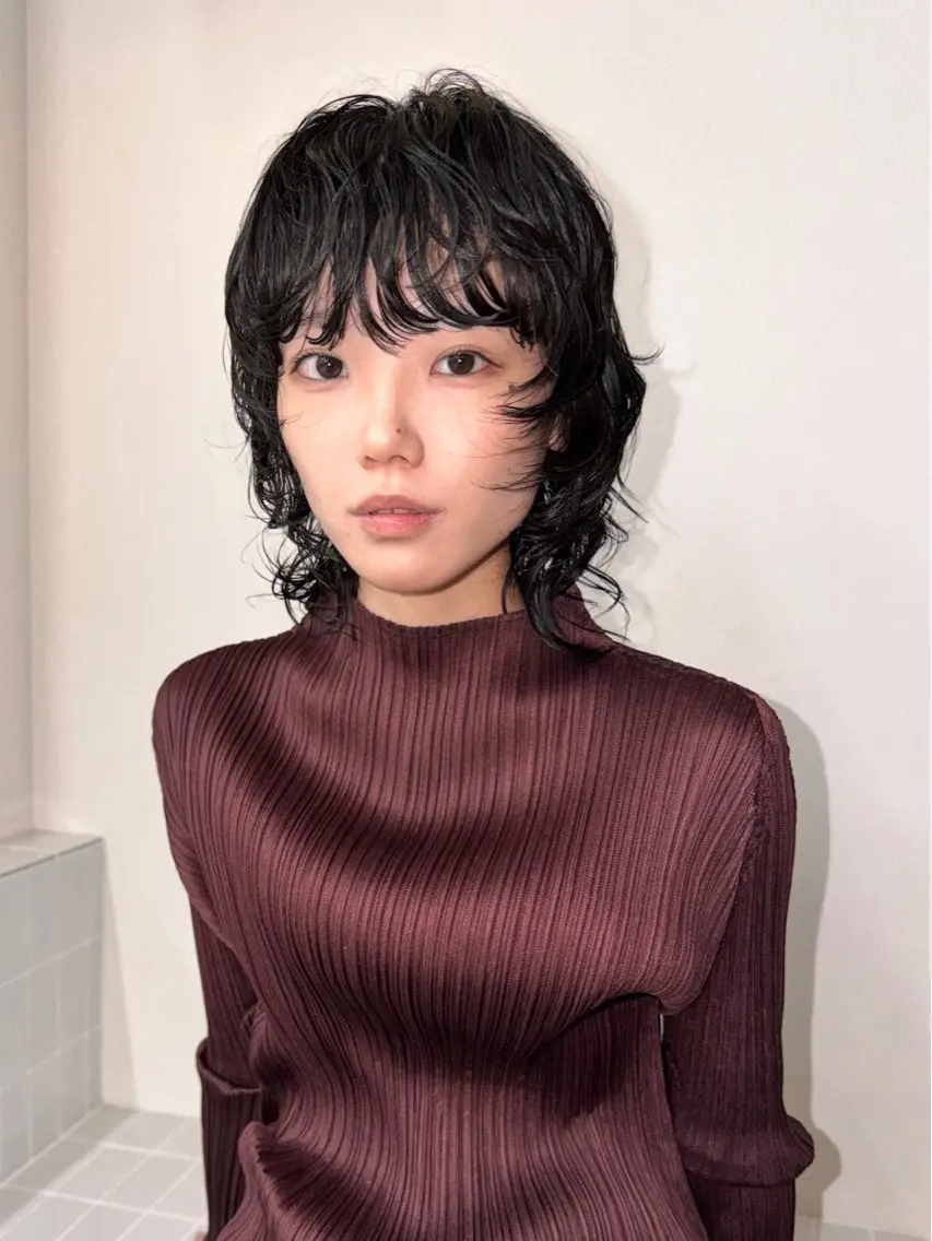 ショート カラー 黒髪 顔周りカット レイヤーカット ショートヘア ウルフカット カット パーマ トリートメント Kaito🐶 /レイヤー/パーマのヘアスタイル