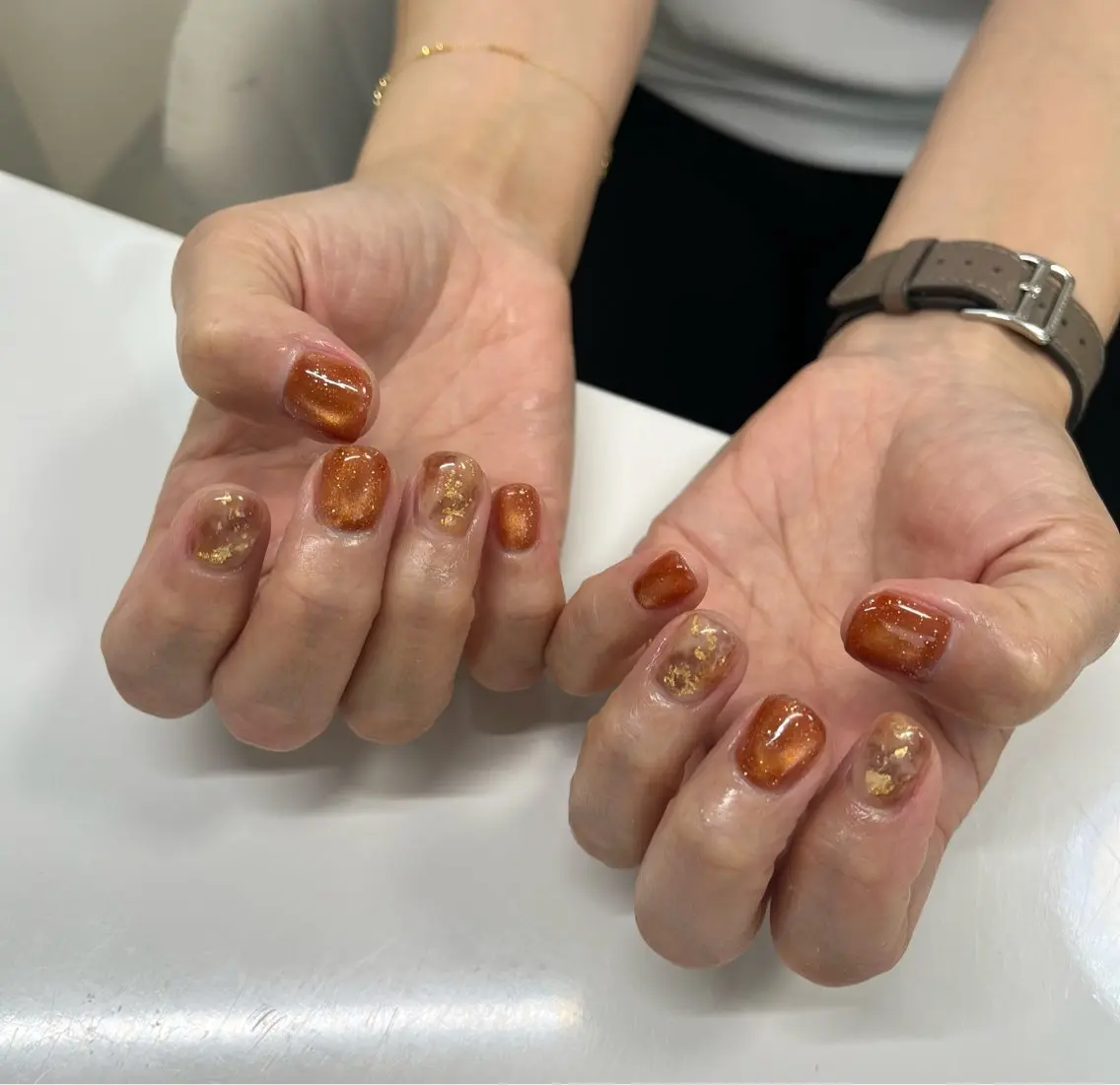 ネイル ブラウン 持ち込み ニュアンスネイル オレンジ ハンドネイル ネイル&アイラッシュ abeeのネイルデザイン