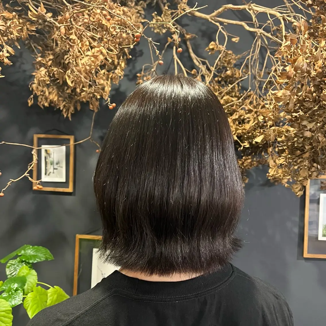 ショート カラー グレージュ ボブ くびれヘア レイヤーカット 岸本 まほのヘアスタイル