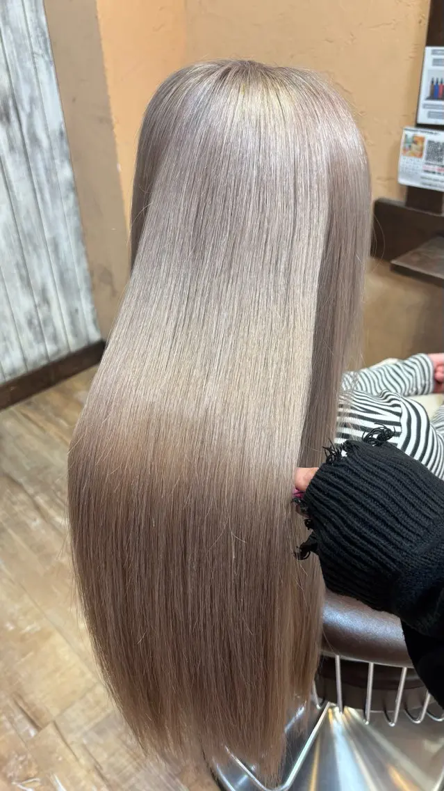 ケアブリーチ+カラー+3stepトリートメント🎨✨️の写真
