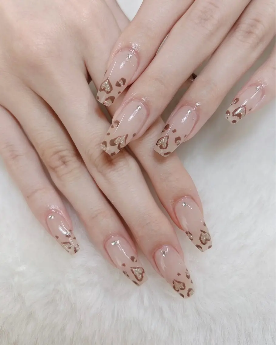 ネイル チークネイル フレンチネイル ハート キラキラネイル 韓国ネイル ハンドネイル Speraネイル 大宮店🎀のネイルデザイン